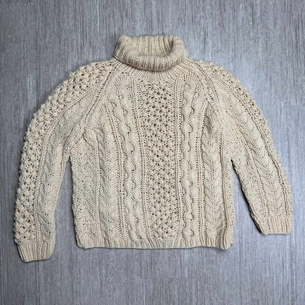 Vintage Womens Wool Cable Knit Sweater Hand Made in Italy Size Medium/Large